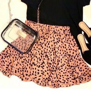 JUST THE SKIRT.Entro animal print skirt.